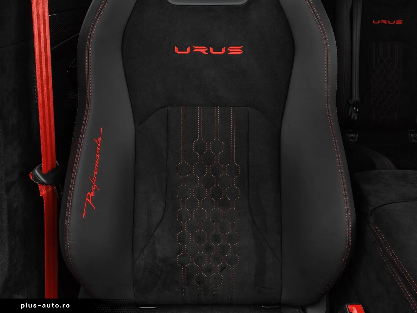 LAMBORGHINI Urus Performante