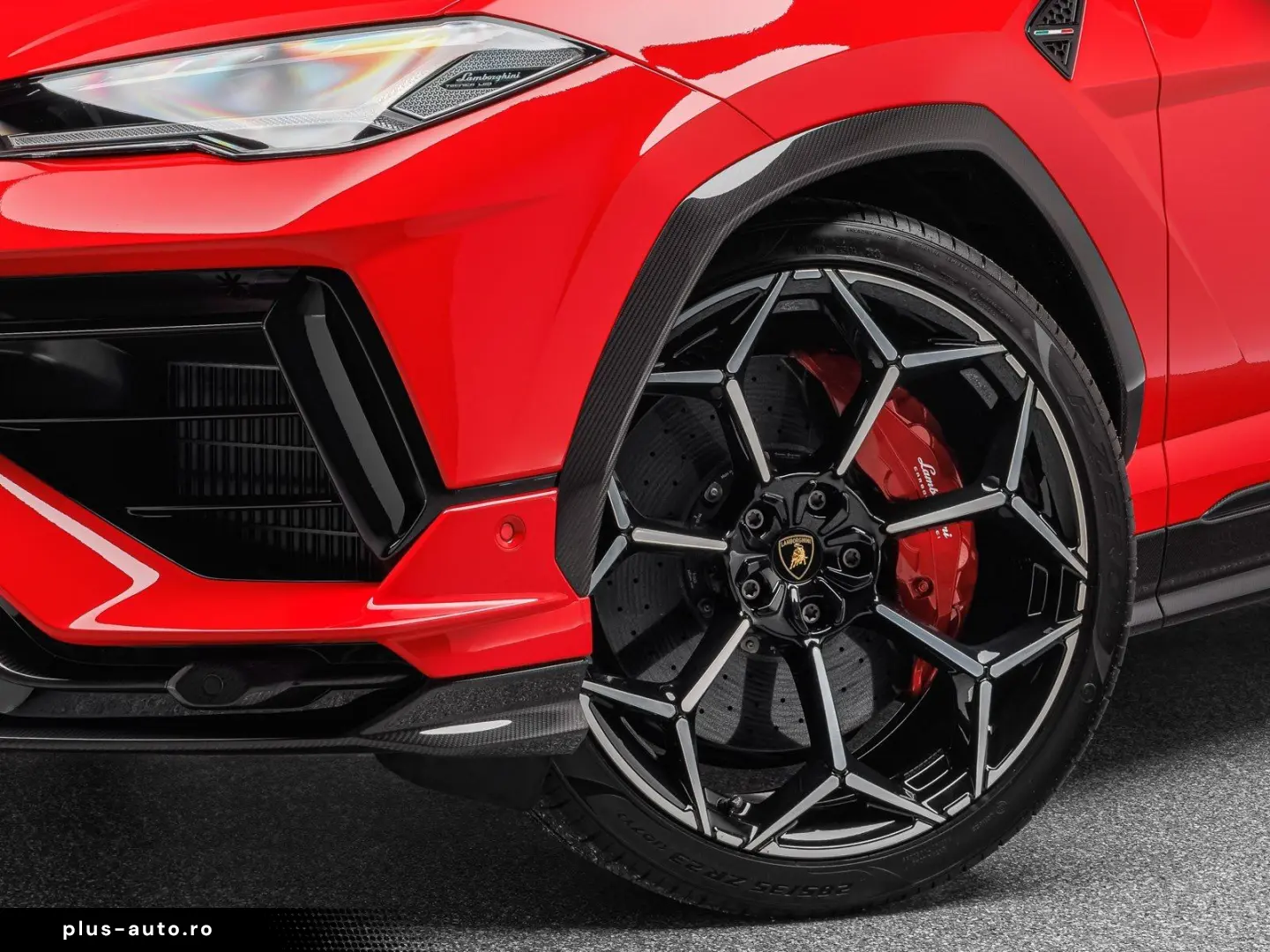 LAMBORGHINI Urus Performante