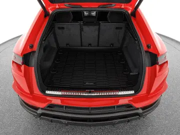LAMBORGHINI Urus Performante