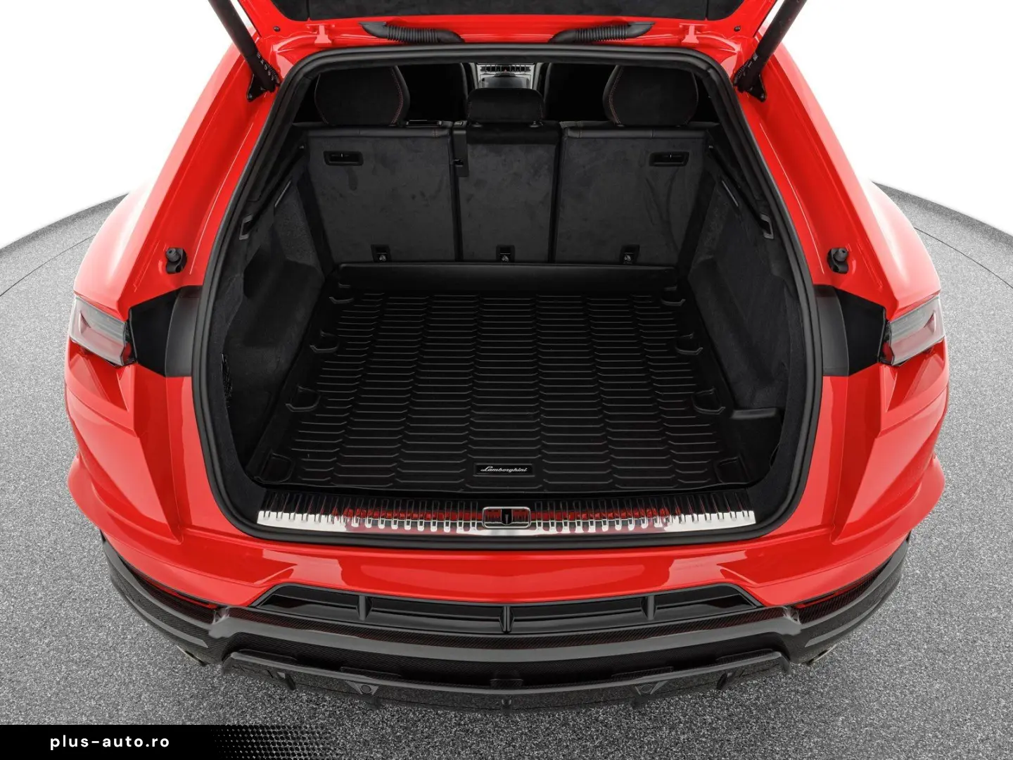 LAMBORGHINI Urus Performante
