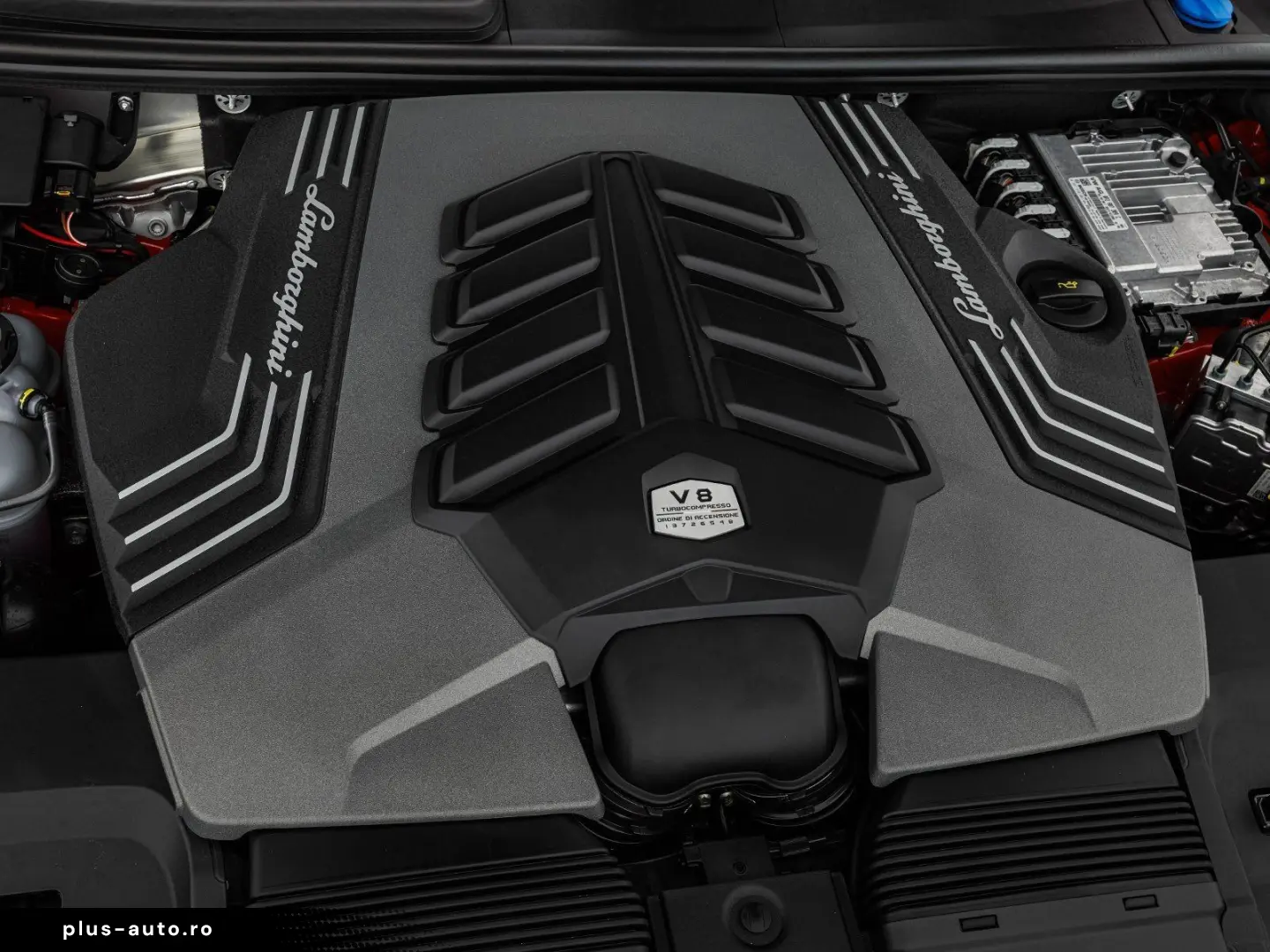 LAMBORGHINI Urus Performante