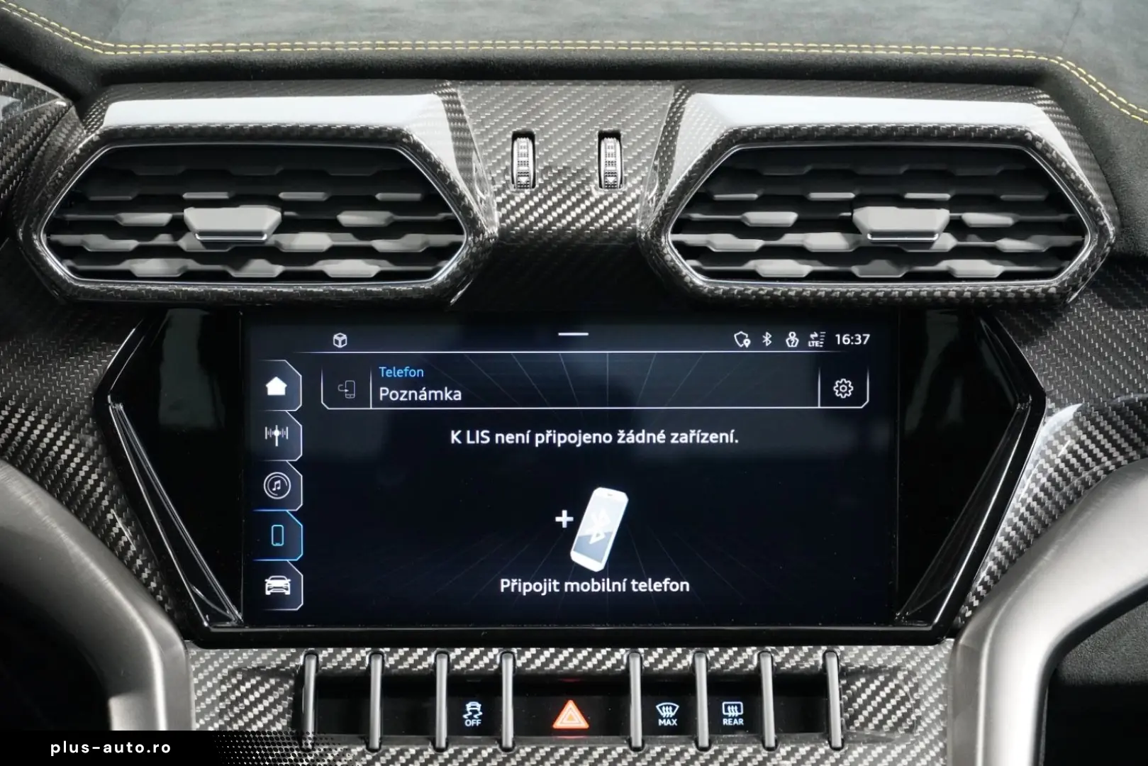 LAMBORGHINI Urus Performante