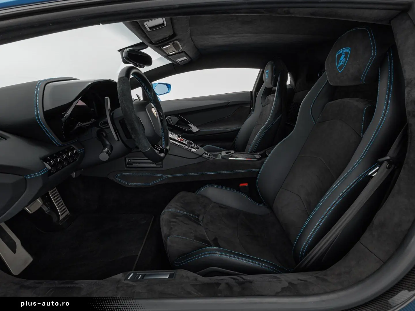 LAMBORGHINI Aventador S Coupe