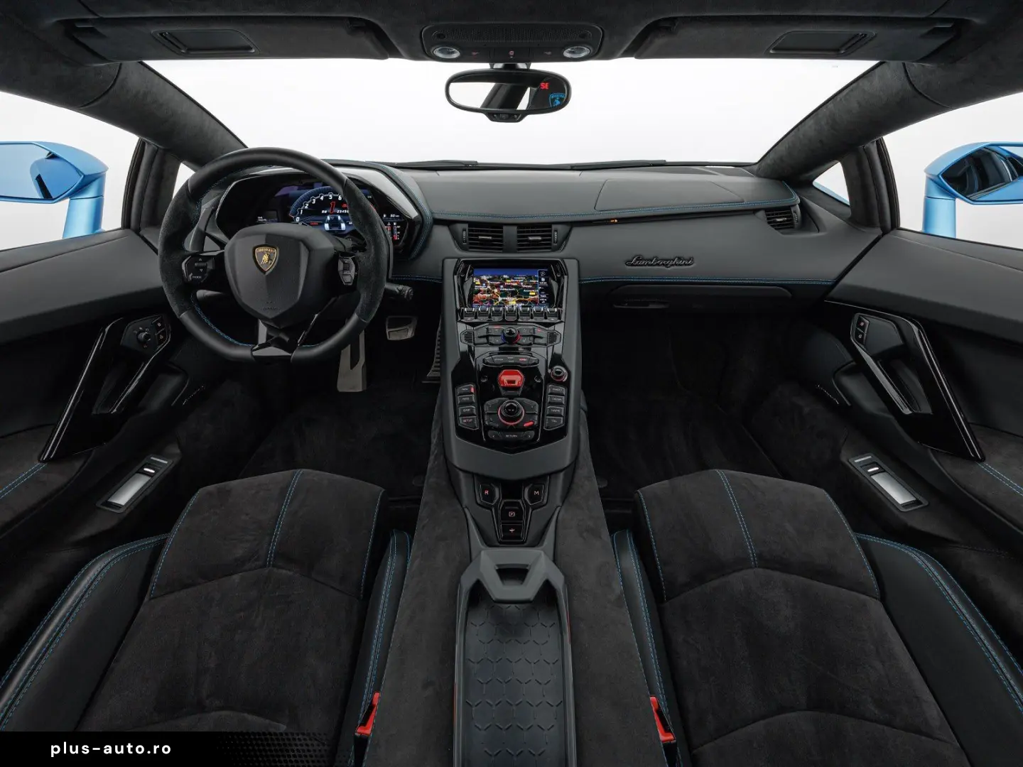 LAMBORGHINI Aventador S Coupe