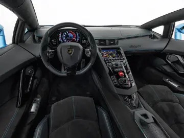 LAMBORGHINI Aventador S Coupe