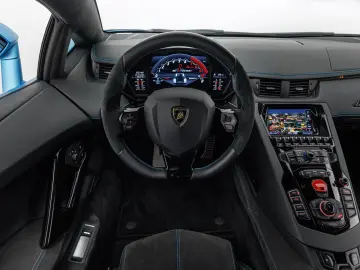 LAMBORGHINI Aventador S Coupe