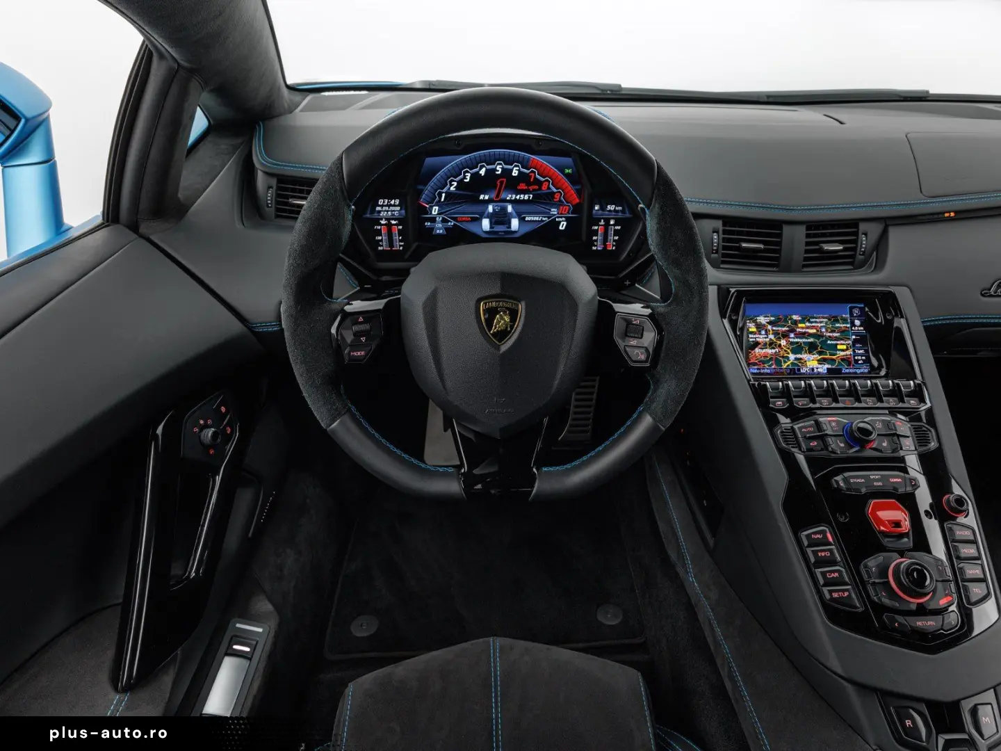 LAMBORGHINI Aventador S Coupe