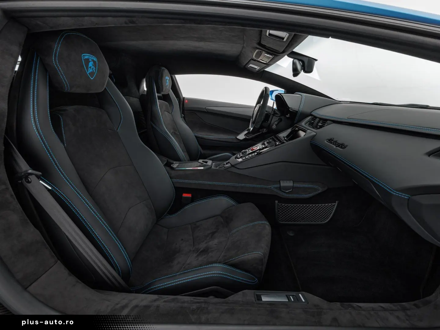 LAMBORGHINI Aventador S Coupe