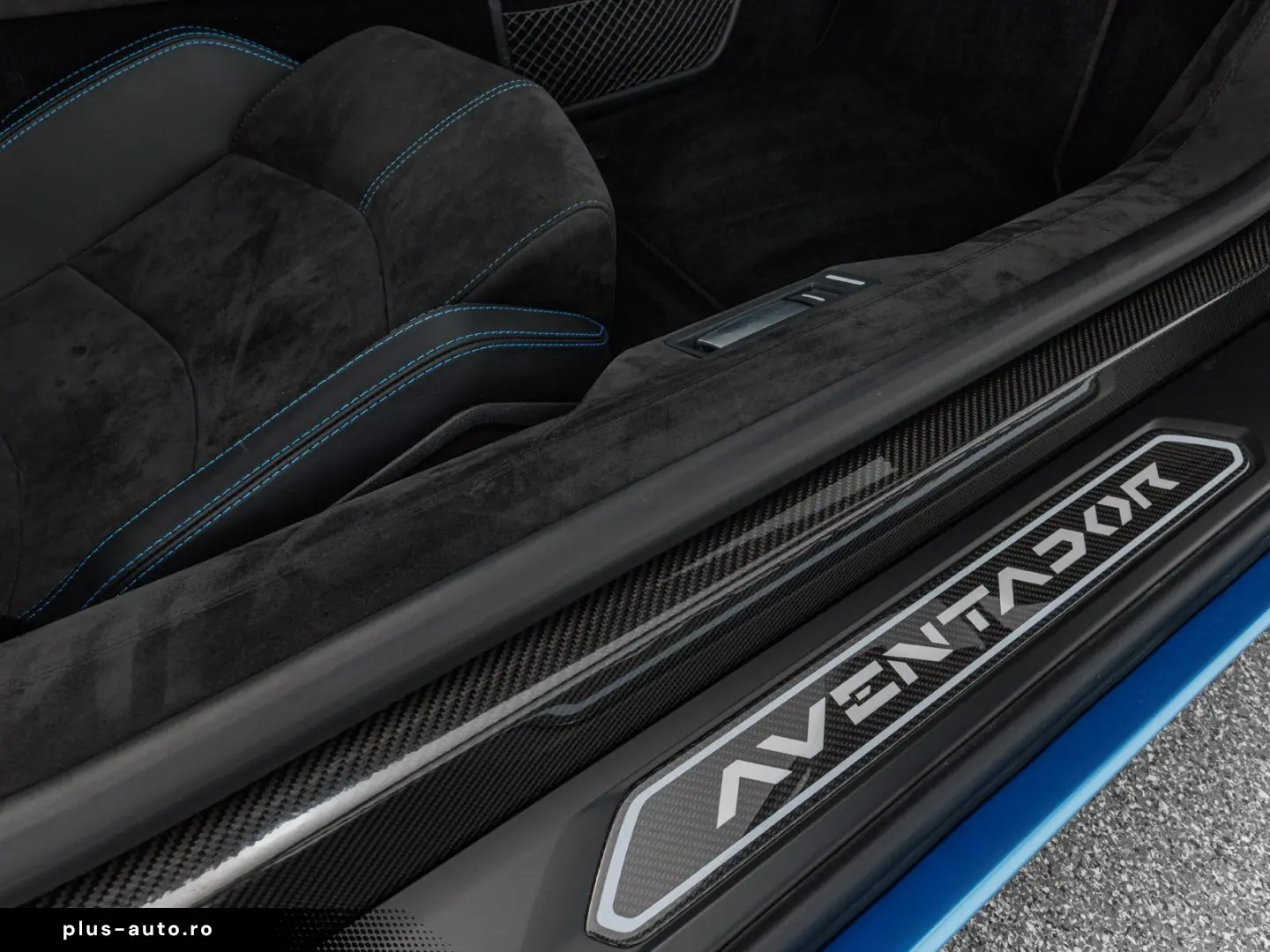 LAMBORGHINI Aventador S Coupe