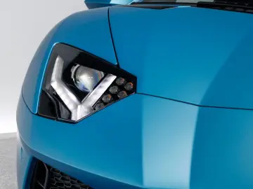 LAMBORGHINI Aventador S Coupe