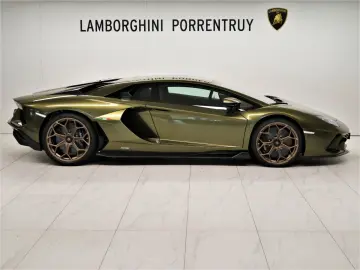 LAMBORGHINI Aventador Ultimae