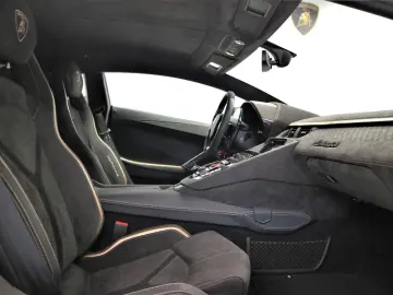 LAMBORGHINI Aventador Ultimae