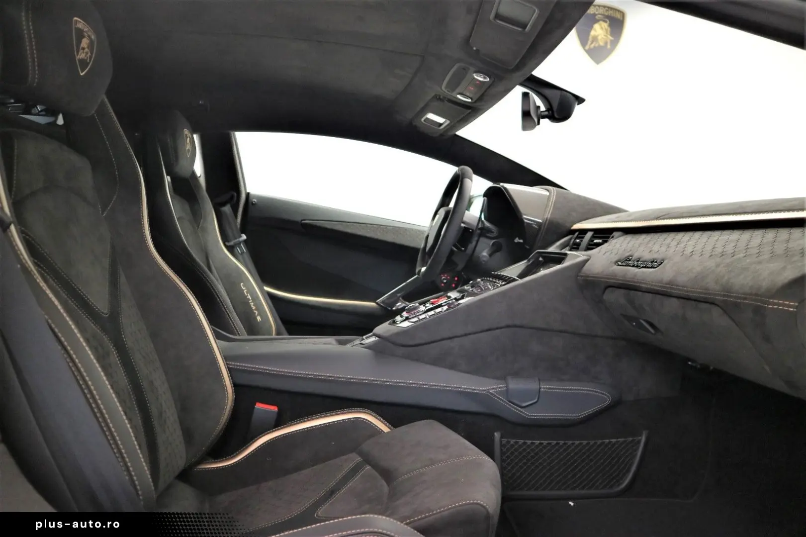 LAMBORGHINI Aventador Ultimae