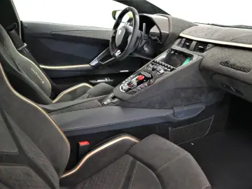 LAMBORGHINI Aventador Ultimae