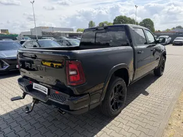 Dodge RAM 1500 CrewCab Laramie 5.7V8 MY26