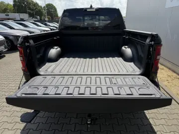Dodge RAM 1500 CrewCab Laramie 5.7V8 MY26