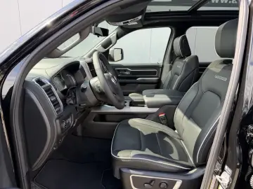 Dodge RAM 1500 CrewCab Laramie 5.7V8 MY26