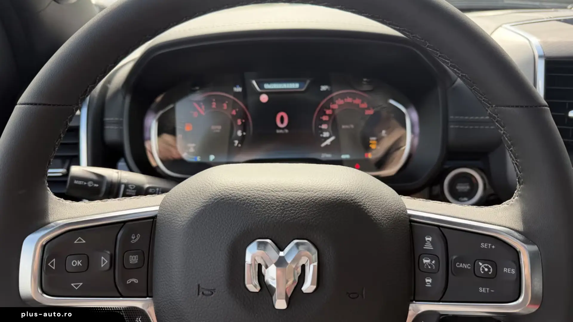 Dodge RAM 1500 CrewCab Laramie 5.7V8 MY26