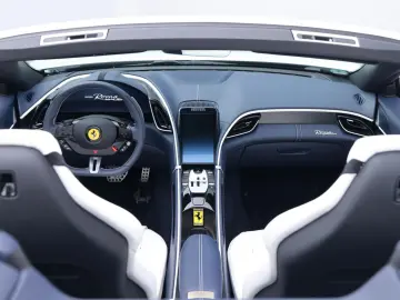 FERRARI Roma Spider      Ferrari Frankfurt