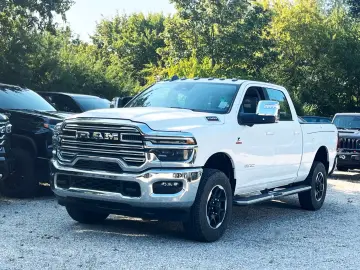 Dodge RAM 2500 Crew Cab Laramie 6.7l HO
