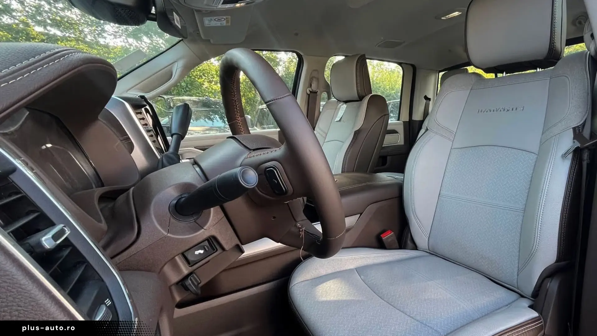 Dodge RAM 2500 Crew Cab Laramie 6.7l HO