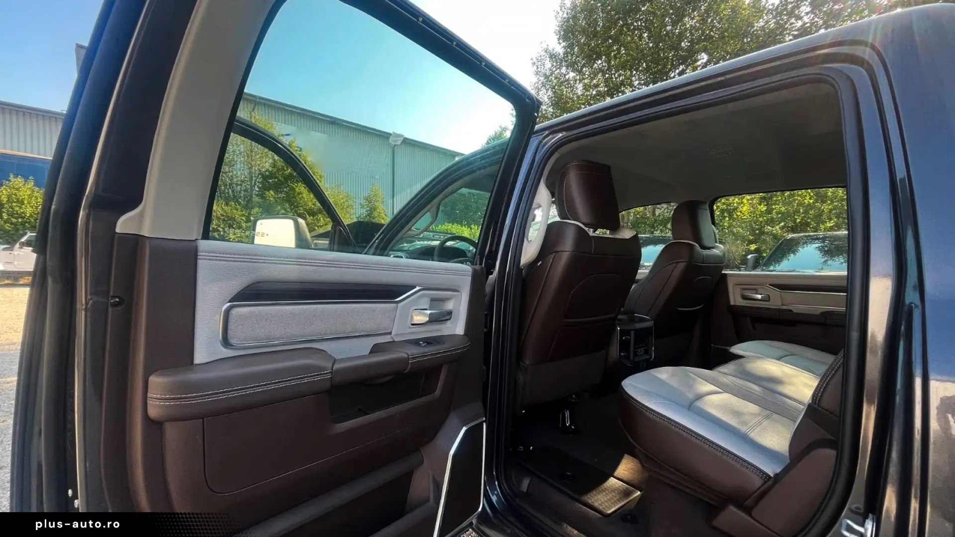 Dodge RAM 2500 Crew Cab Laramie 6.7l HO
