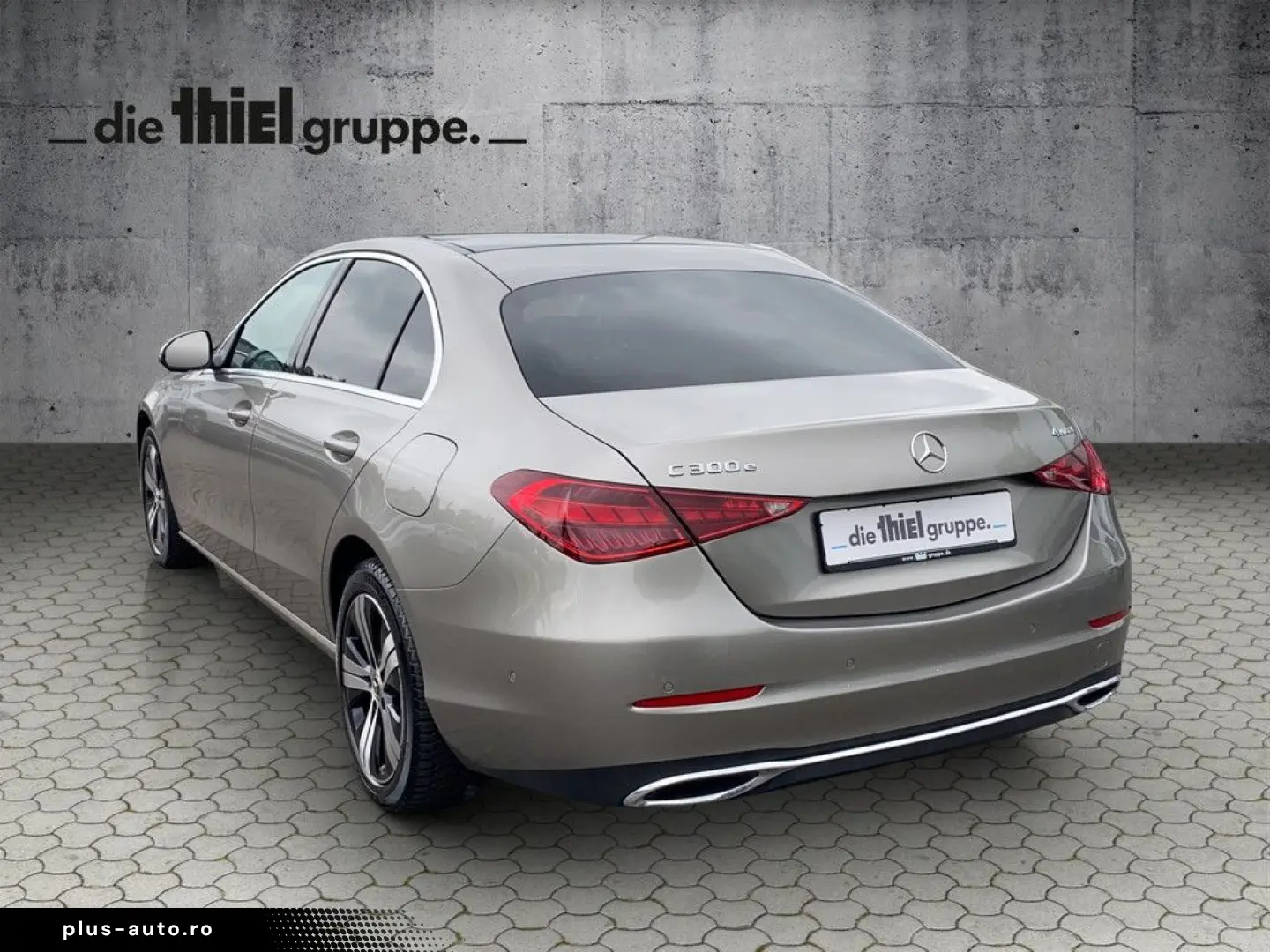 MERCEDES-BENZ C 300e Limousine 4Matic Navi PDC Kamera LED