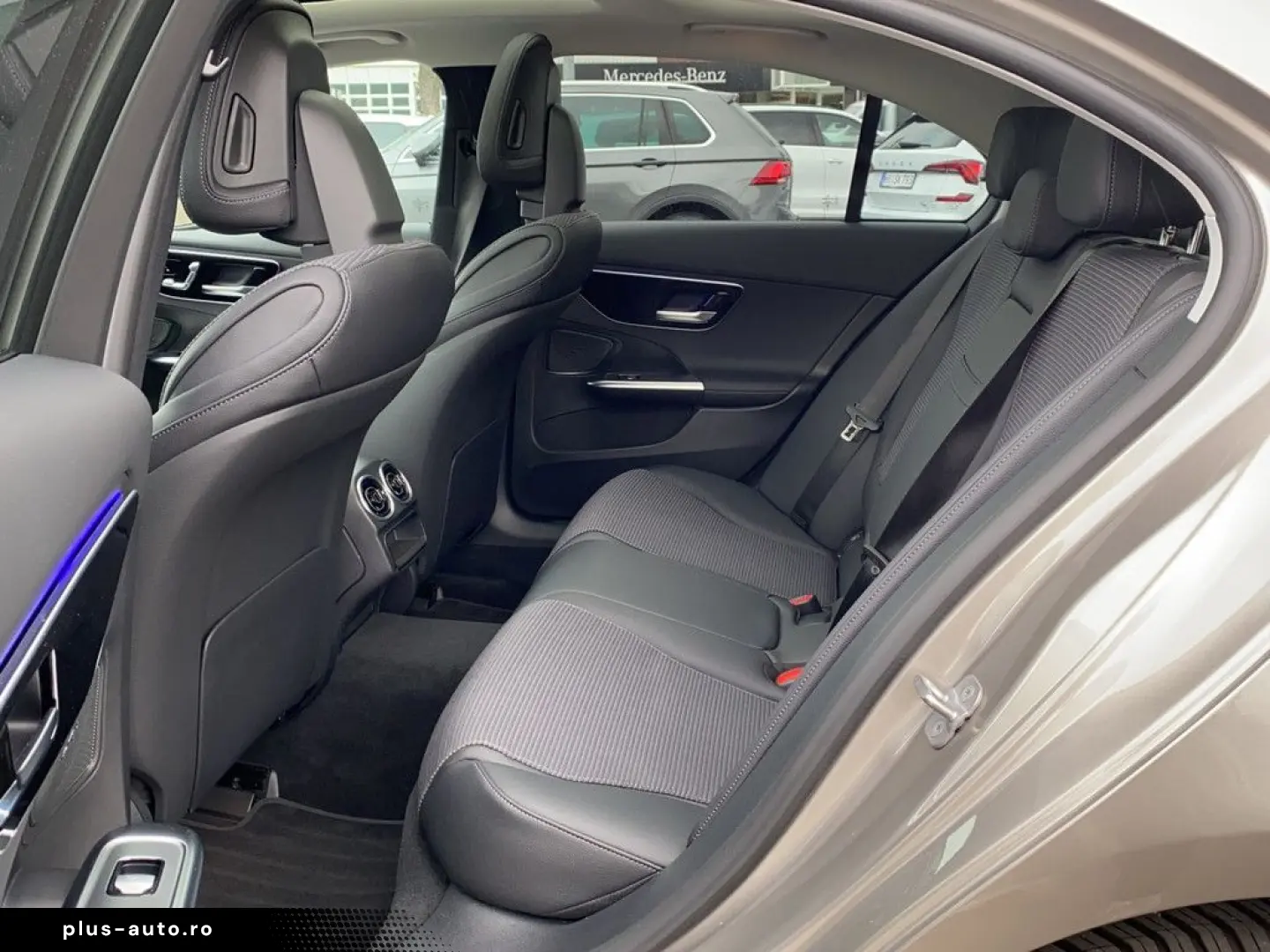 MERCEDES-BENZ C 300e Limousine 4Matic Navi PDC Kamera LED