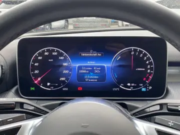 MERCEDES-BENZ C 300e Limousine 4Matic Navi PDC Kamera LED
