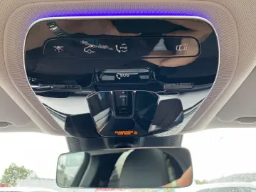 MERCEDES-BENZ C 300e Limousine 4Matic Navi PDC Kamera LED