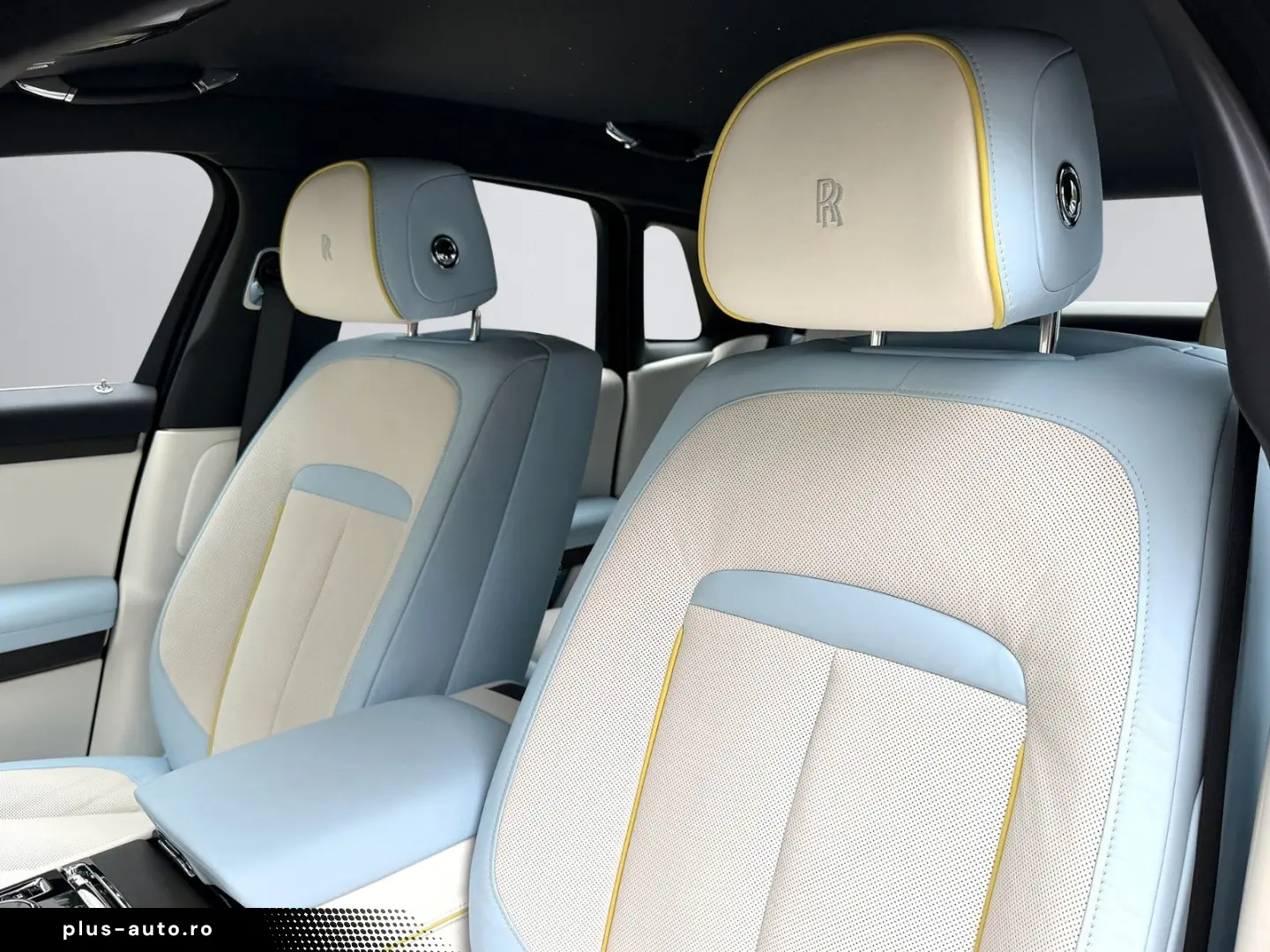 ROLLS ROYCE Ghost Series ll Theatre Picnic BeSpoke Massage