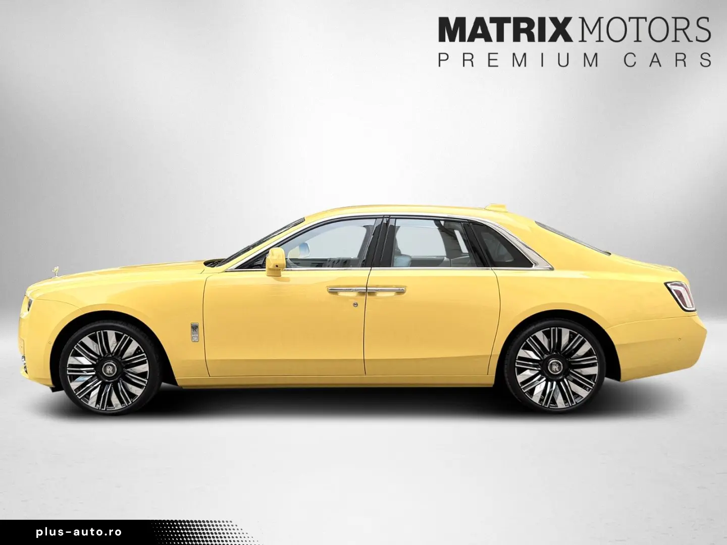 ROLLS ROYCE Ghost Series ll Theatre Picnic BeSpoke Massage