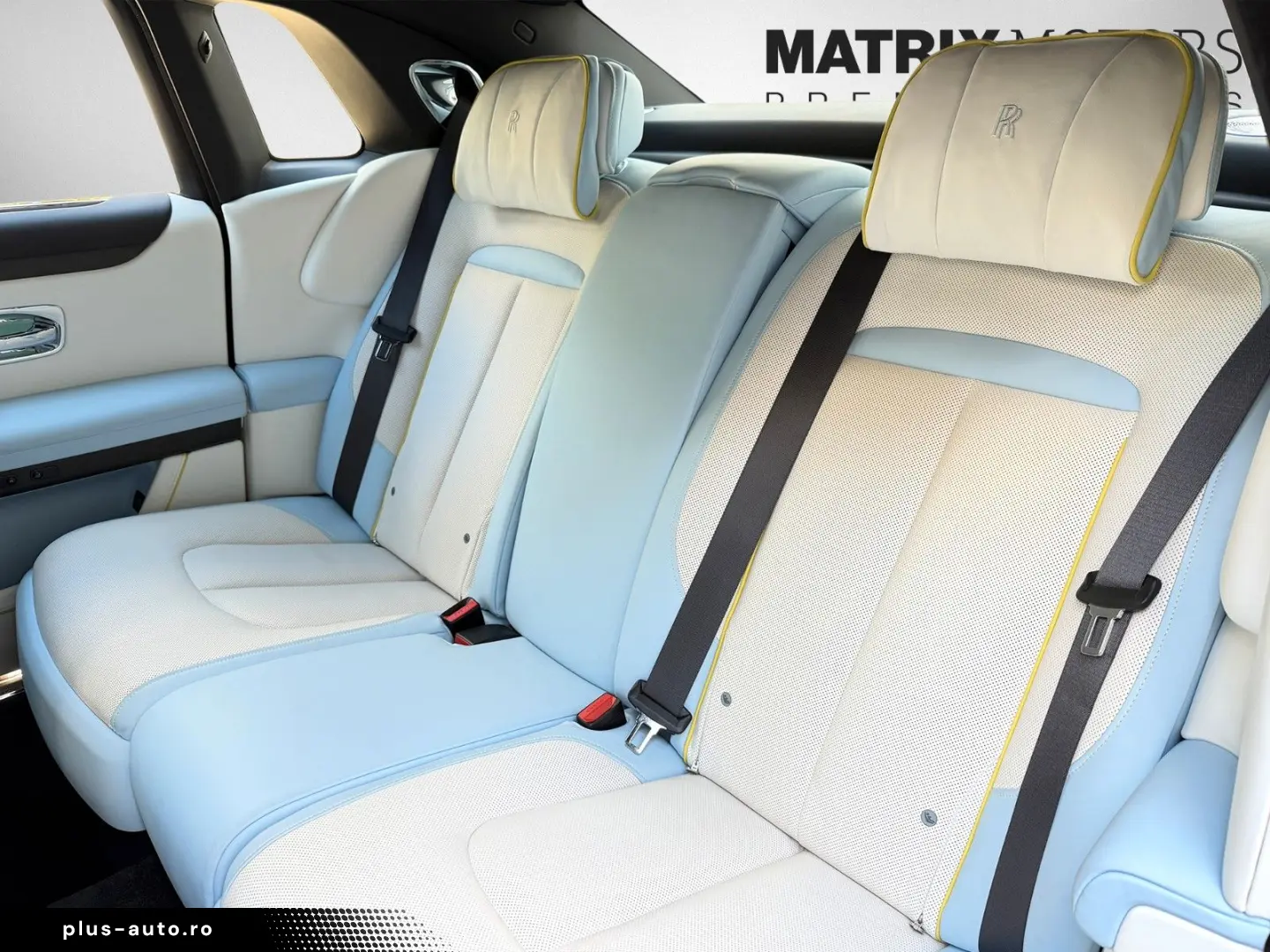 ROLLS ROYCE Ghost Series ll Theatre Picnic BeSpoke Massage