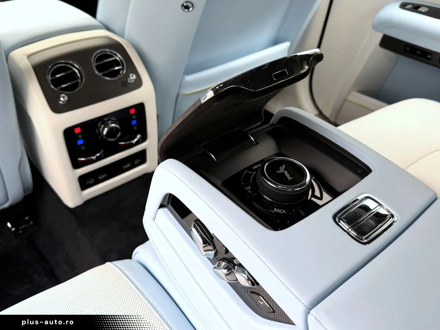 ROLLS ROYCE Ghost Series ll Theatre Picnic BeSpoke Massage