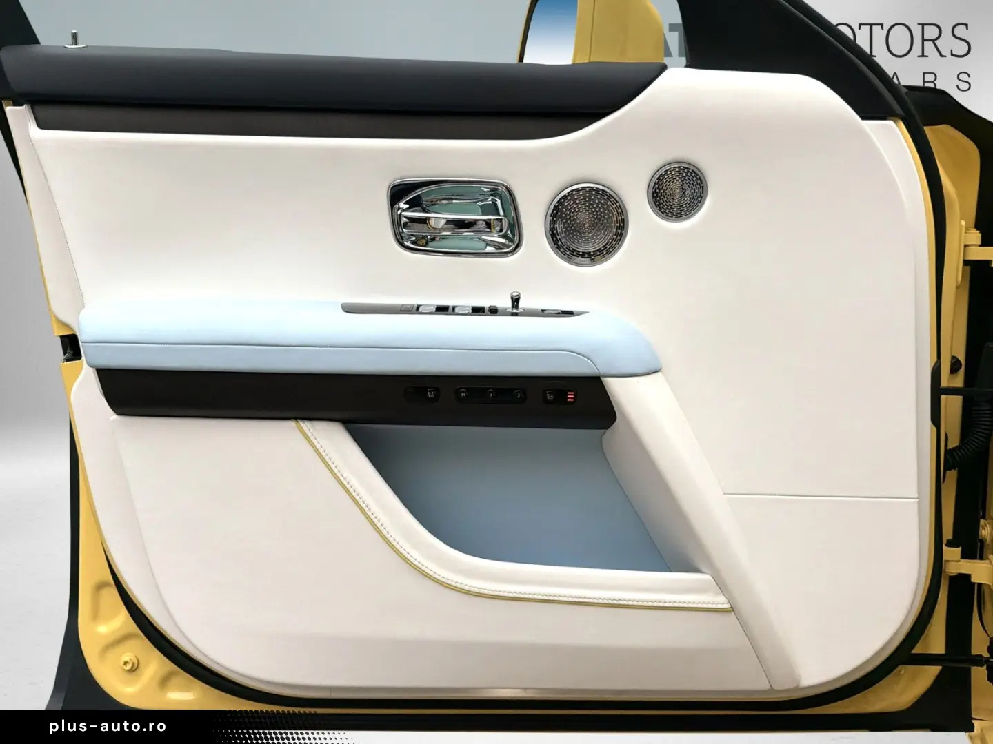 ROLLS ROYCE Ghost Series ll Theatre Picnic BeSpoke Massage