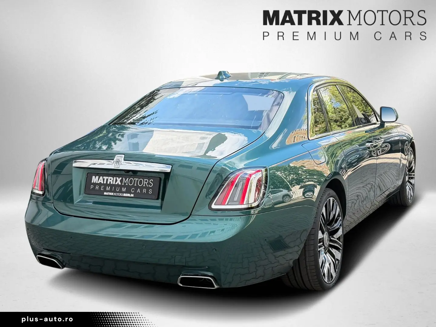 ROLLS ROYCE Ghost Series ll Theatre Picnic BeSpoke Massage