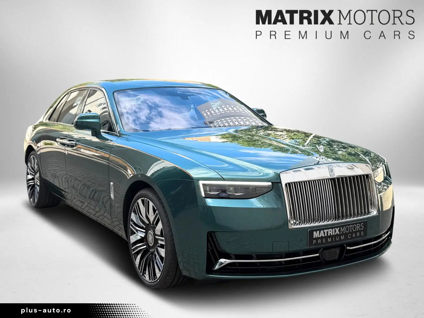 ROLLS ROYCE Ghost Series ll Theatre Picnic BeSpoke Massage