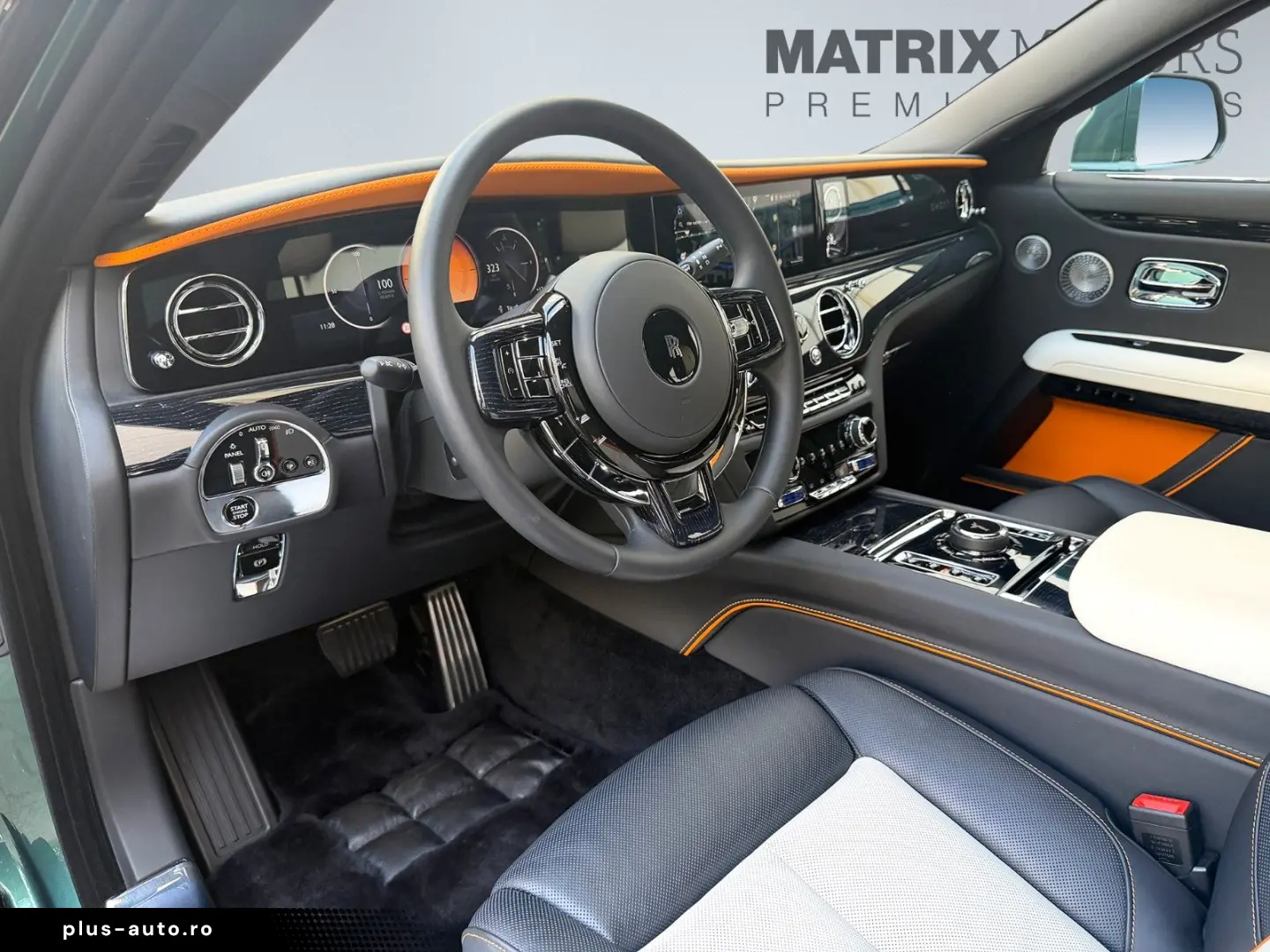 ROLLS ROYCE Ghost Series ll Theatre Picnic BeSpoke Massage