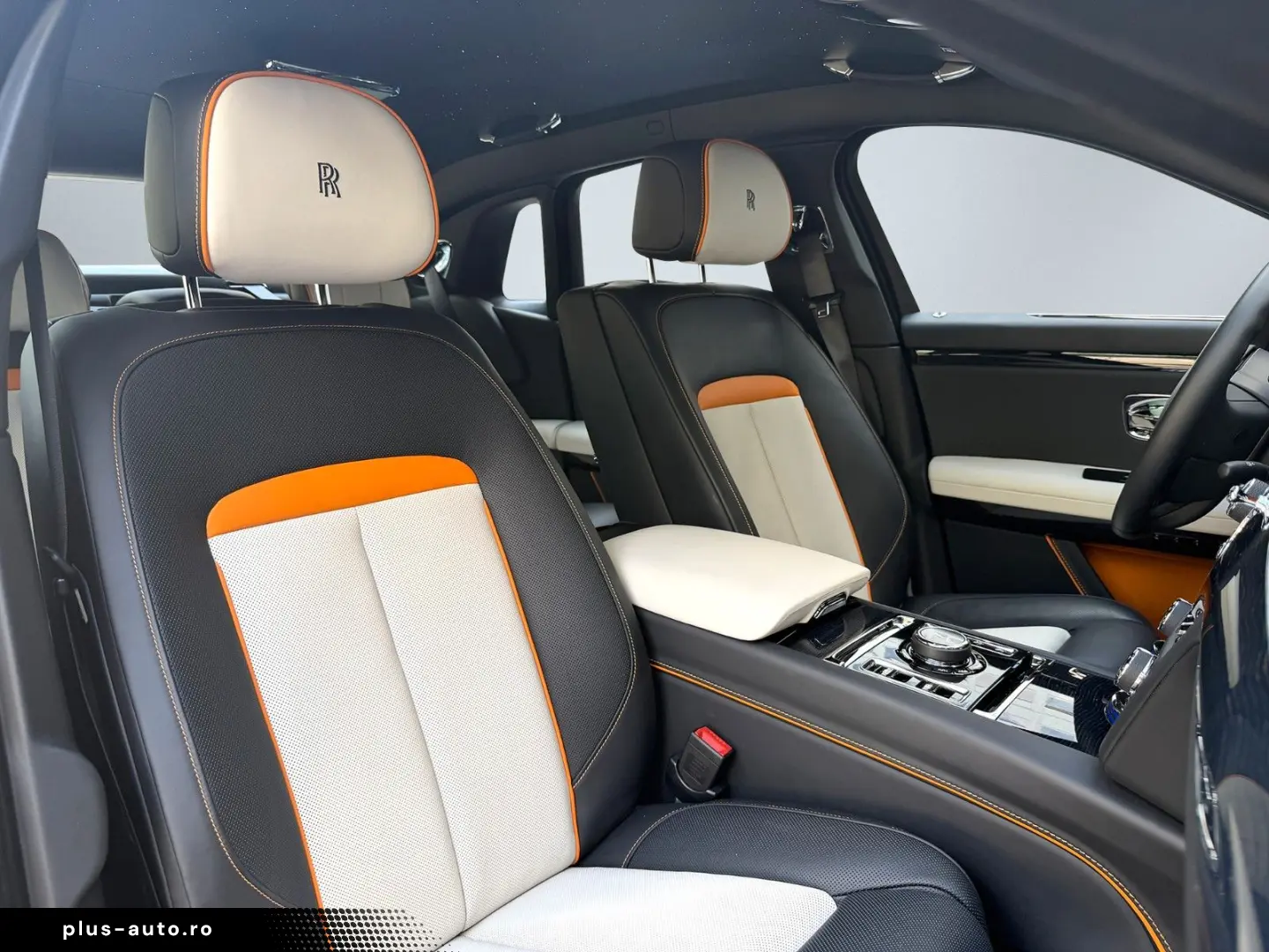 ROLLS ROYCE Ghost Series ll Theatre Picnic BeSpoke Massage