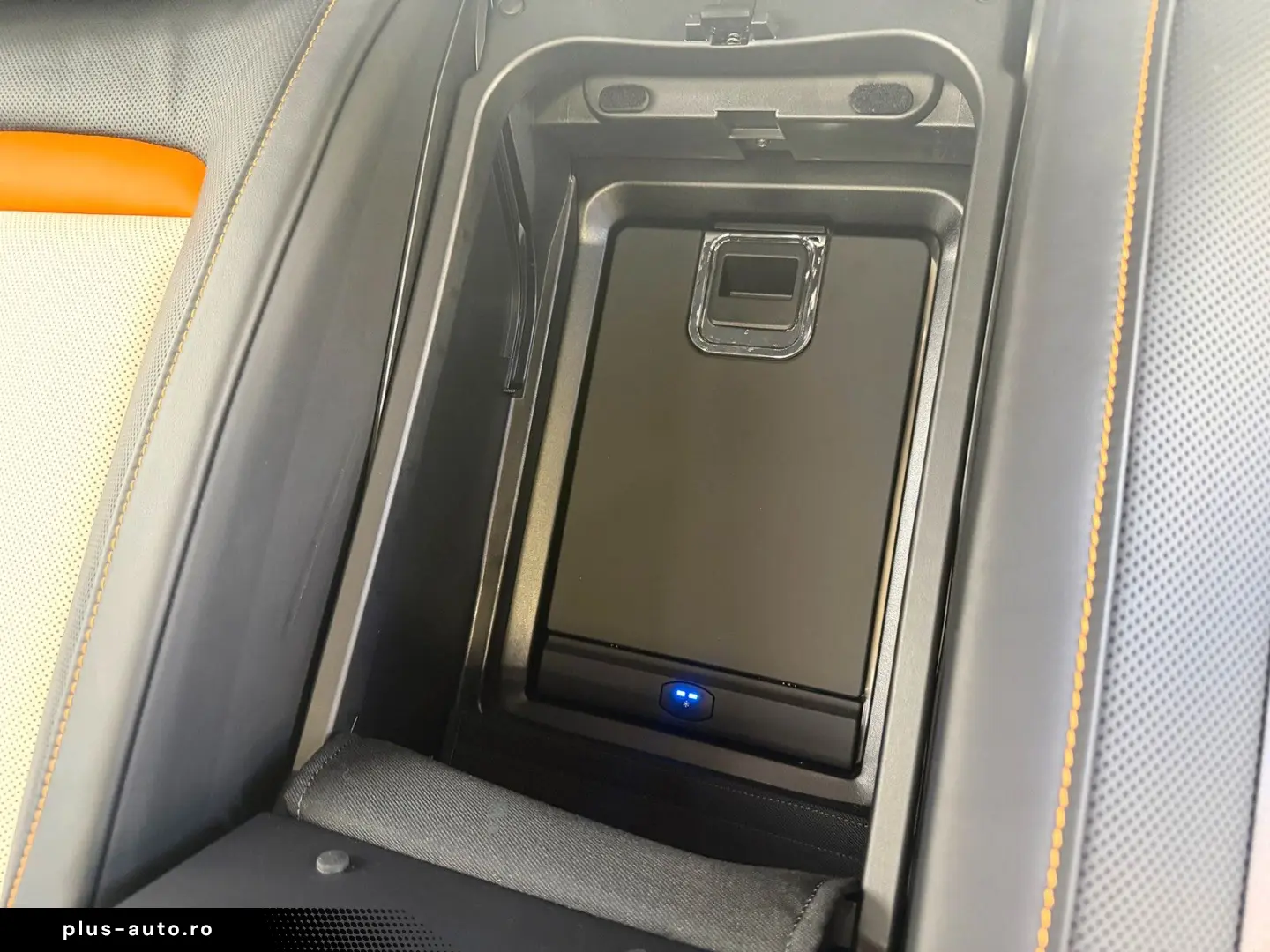 ROLLS ROYCE Ghost Series ll Theatre Picnic BeSpoke Massage