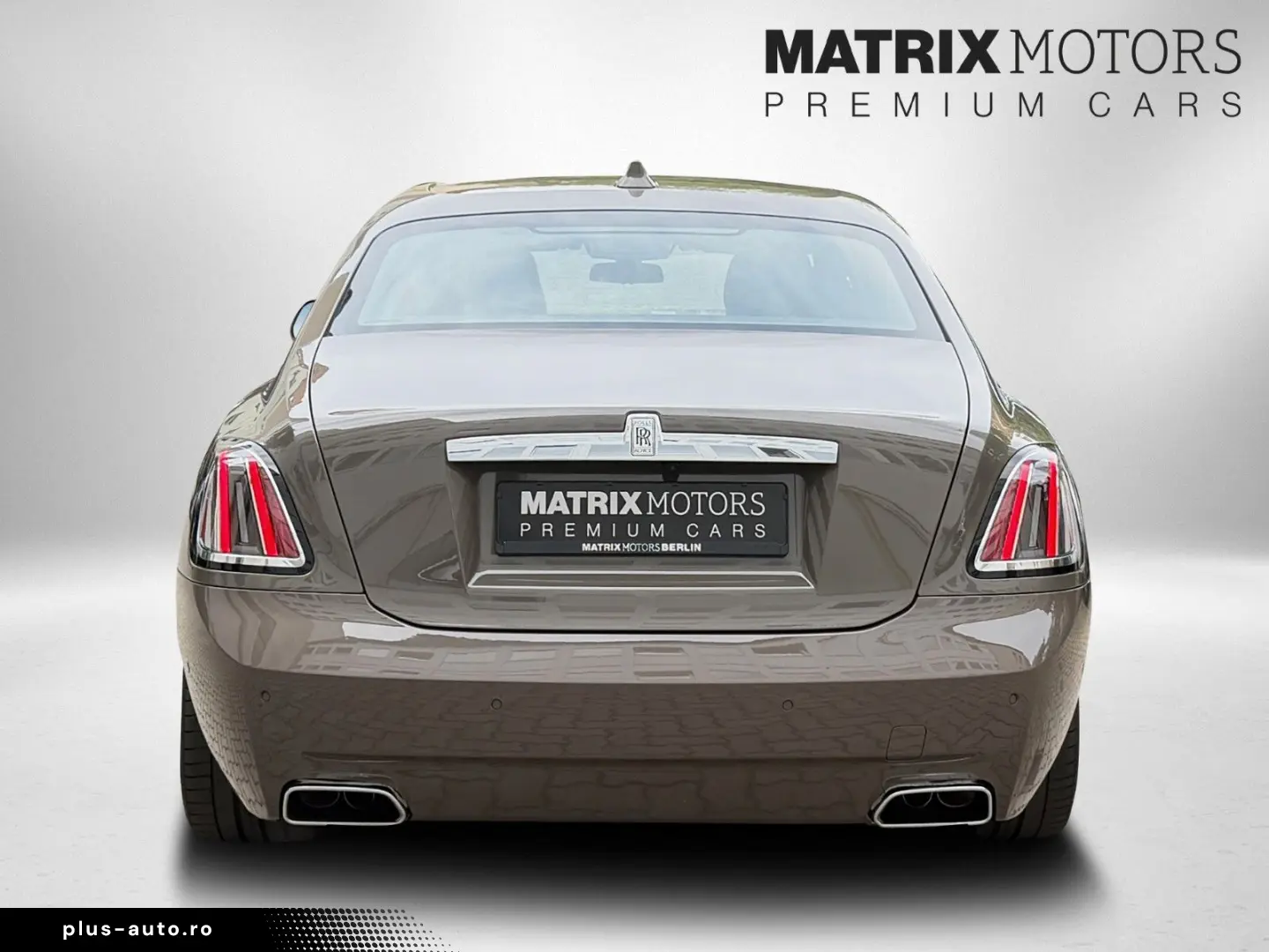 ROLLS ROYCE Ghost Series ll Theatre Picnic BeSpoke Massage