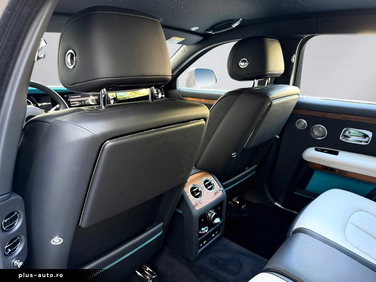 ROLLS ROYCE Ghost Series ll Theatre Picnic BeSpoke Massage