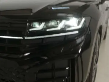 VW Touareg 3.0 TDI V6 4Motion R-Line Black-Style