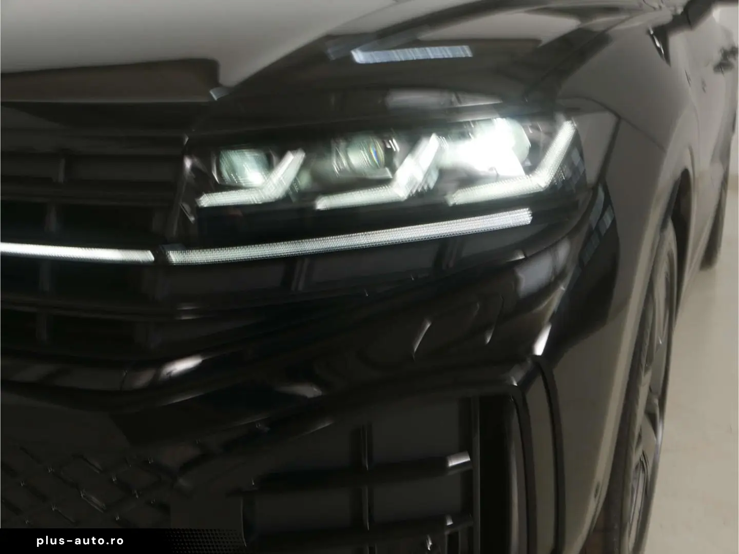 VW Touareg 3.0 TDI V6 4Motion R-Line Black-Style
