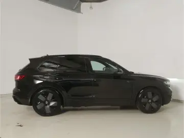 VW Touareg 3.0 TDI V6 4Motion R-Line Black-Style