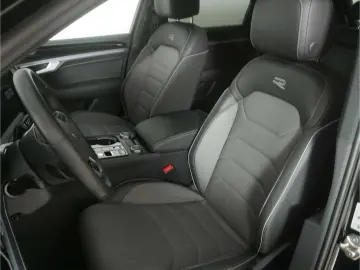 VW Touareg 3.0 TDI V6 4Motion R-Line Black-Style