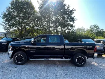 Dodge RAM 2500 Crew Cab Laramie 6.7l HO