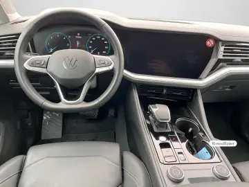 VW Touareg 3.0 TDI 4Motion Tiptronic ACC AHK