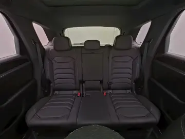 VW Touareg 3.0 TSI R-Line BLACK-STYLE