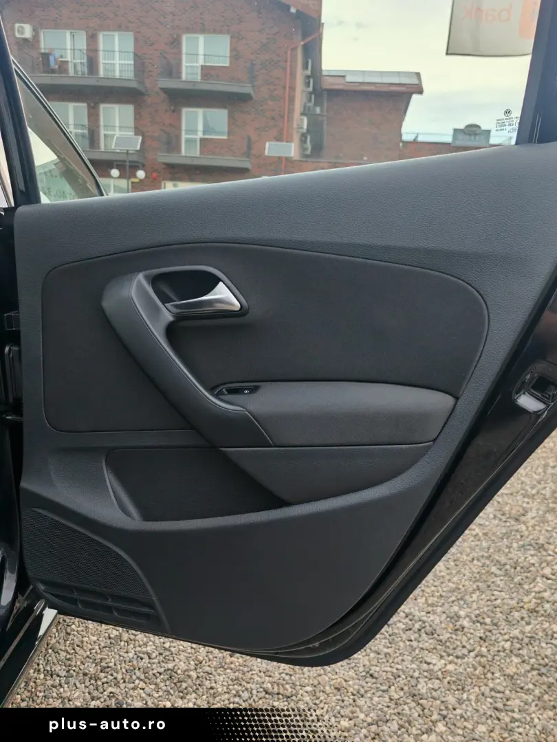 Volkswagen Polo Highline 1.6TDI 90CP